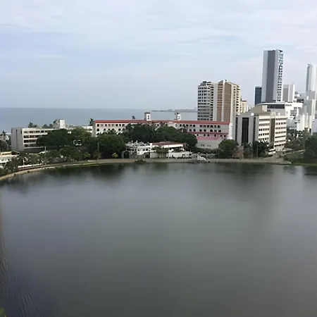 Hermoso Con Vista En El Laguito Apartamento